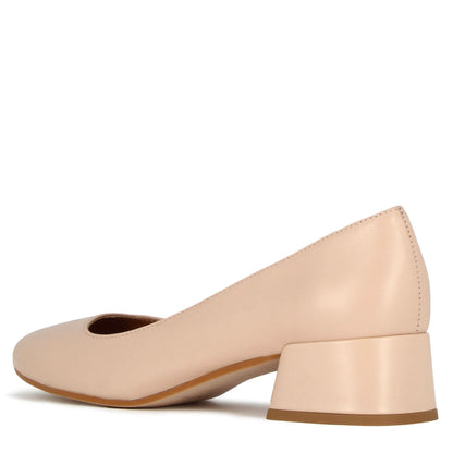 Classic women's décolleté in smooth leather