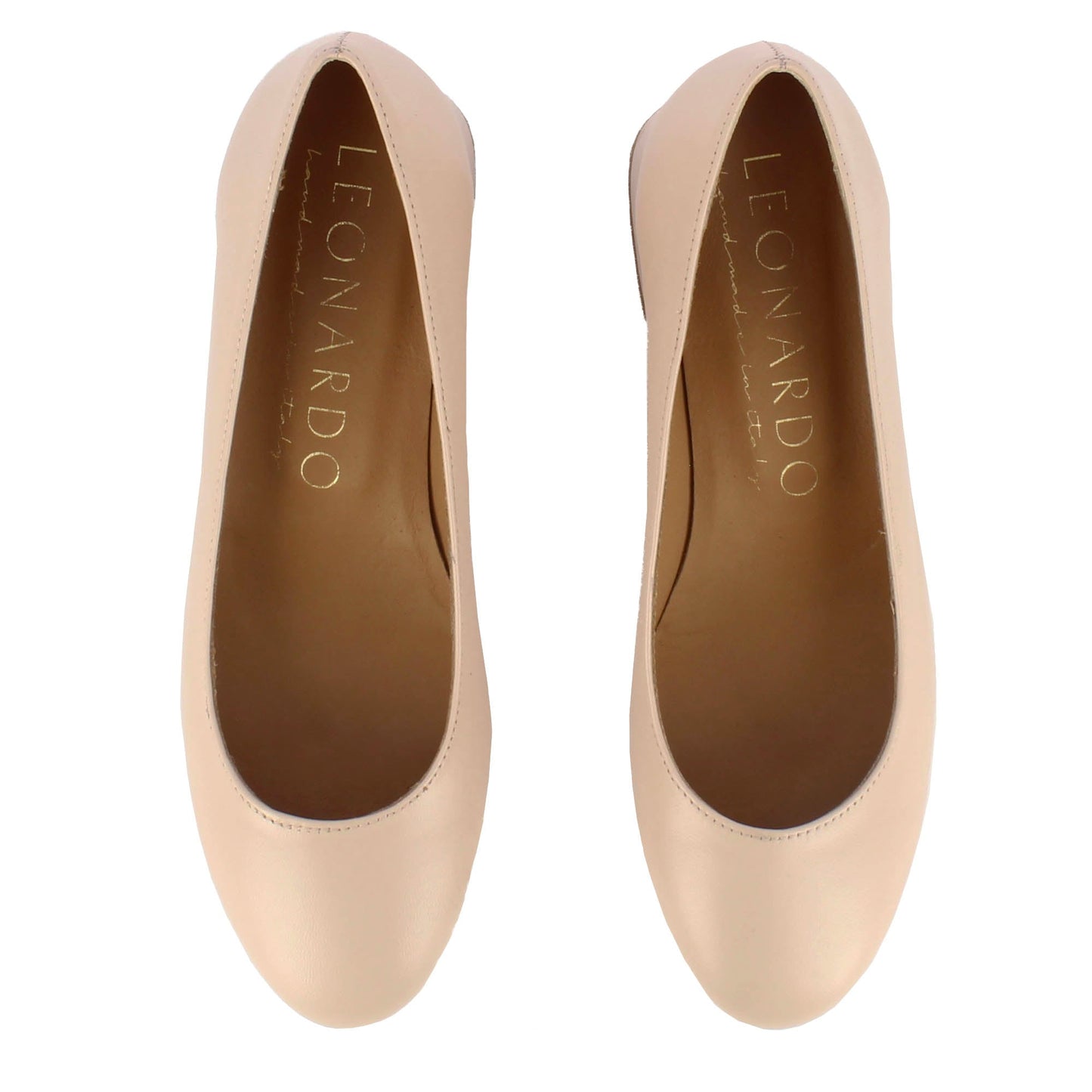 Classic women's décolleté in smooth leather