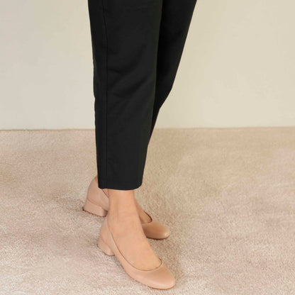 Classic women's décolleté in smooth leather