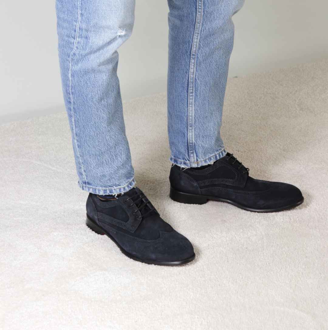 Men's elegant full brogue derby in suede leather