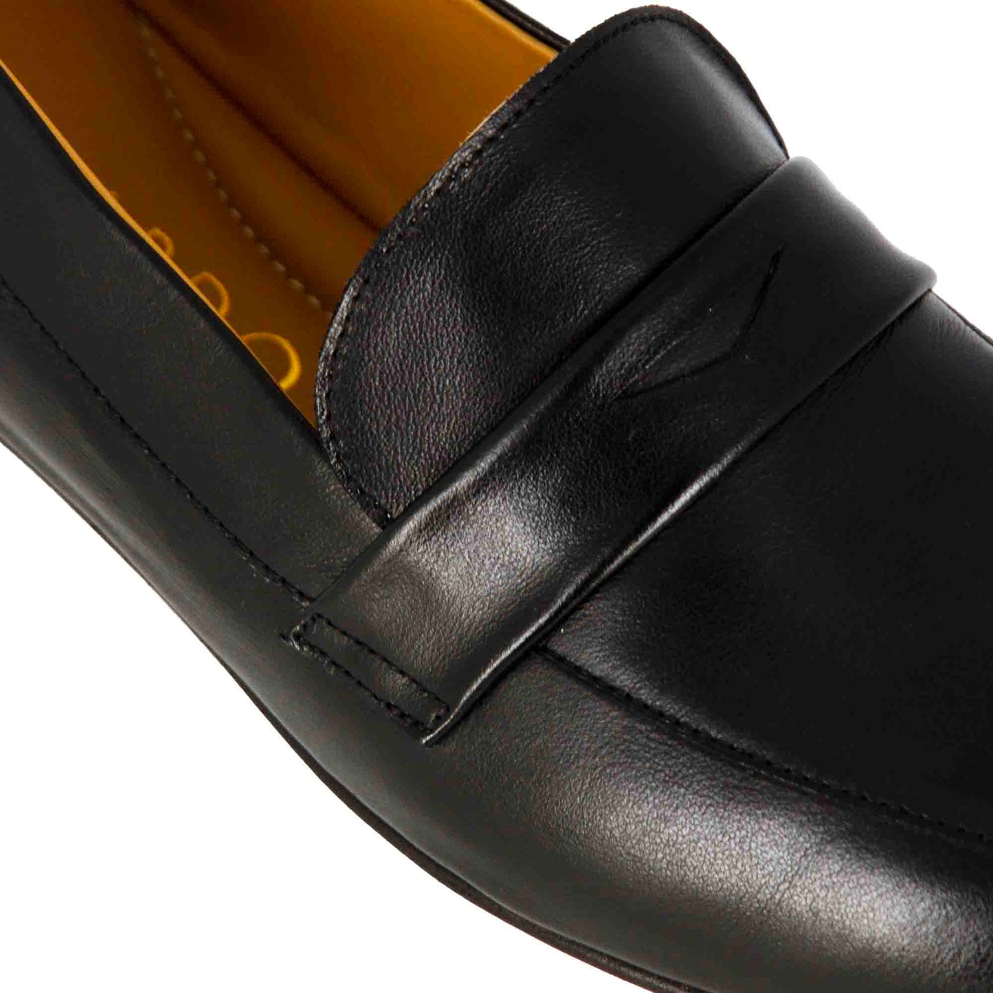 Classic women's loafer in black leather handmade