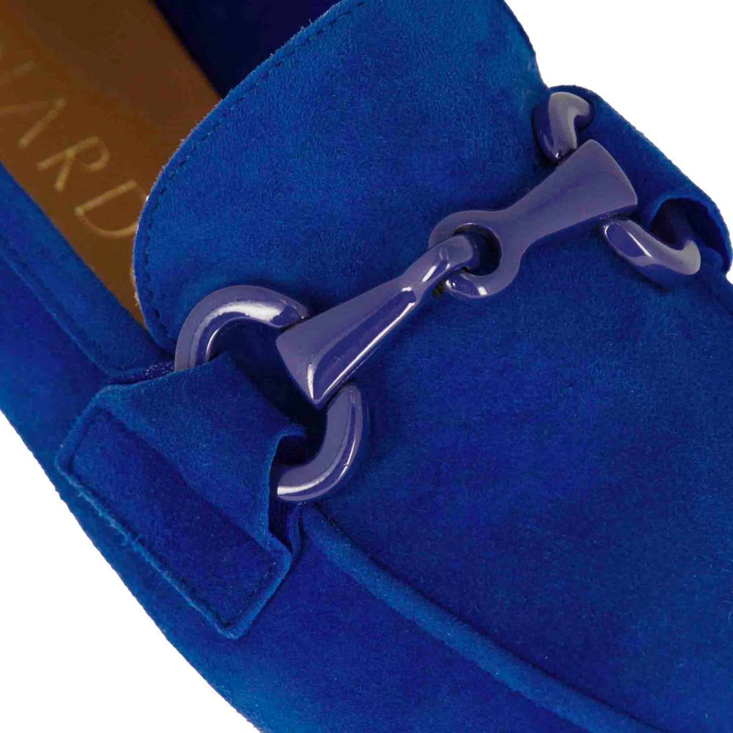 Mocassino da donna in pelle scamosciata con morsetto tono su tono