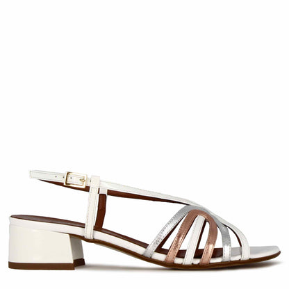 Sandalo da donna con fasce sottili in pelle