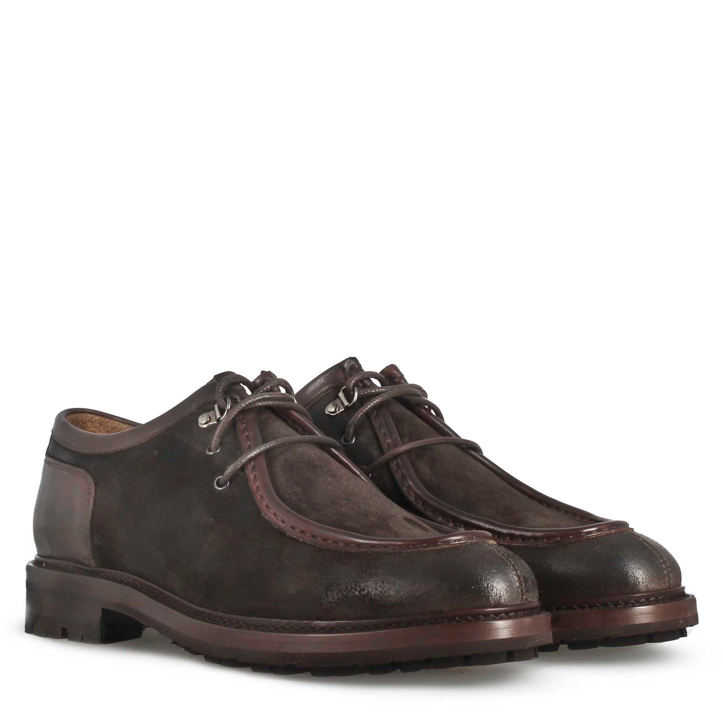Engineer style men's lace-up shoe in suede leather